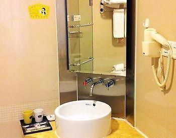Home Inn Linzi Bus Station Qingzhou Экстерьер фото